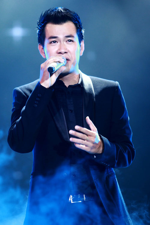 Ca sỹ Hồ Trung Dũng